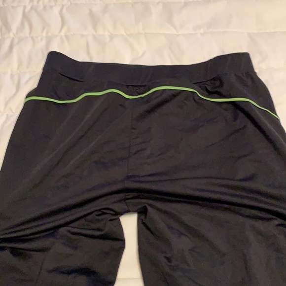 Oleg Cassini running jacket with matching pants - Picture 3 of 3